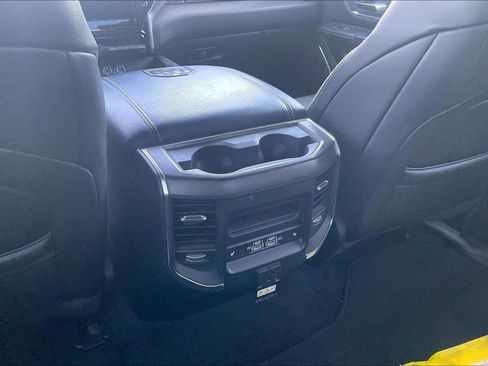 Used 2025 RAM 1500 Laramie AWD/4WD image 33