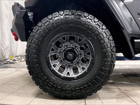 Used 2022 Jeep Wrangler Sport image 7