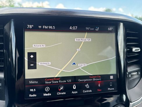 Used 2019 RAM 1500 Laramie AWD/4WD image 18