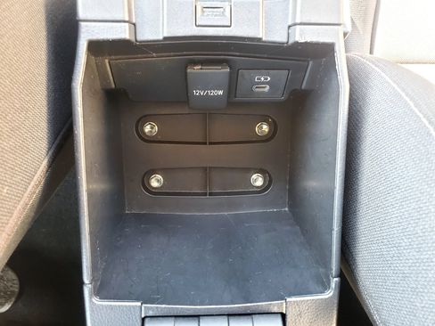 Used 2023 Toyota Corolla LE w/ LE Convenience Package FWD image 41