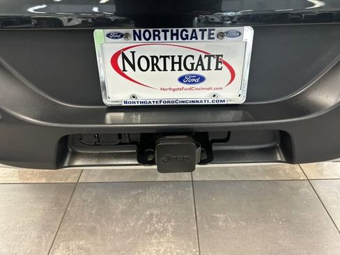 Used 2014 Jeep Cherokee Limited w/ Technology Group AWD/4WD image 9