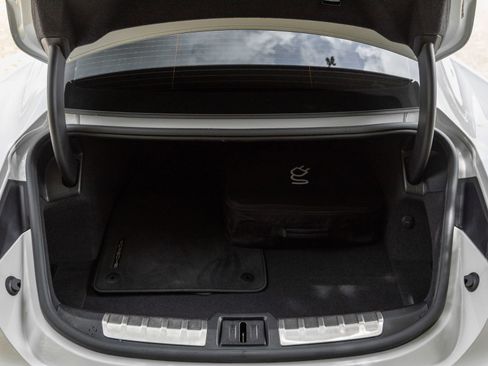 Certified 2025 Porsche Taycan w/ Premium Package RWD image 29