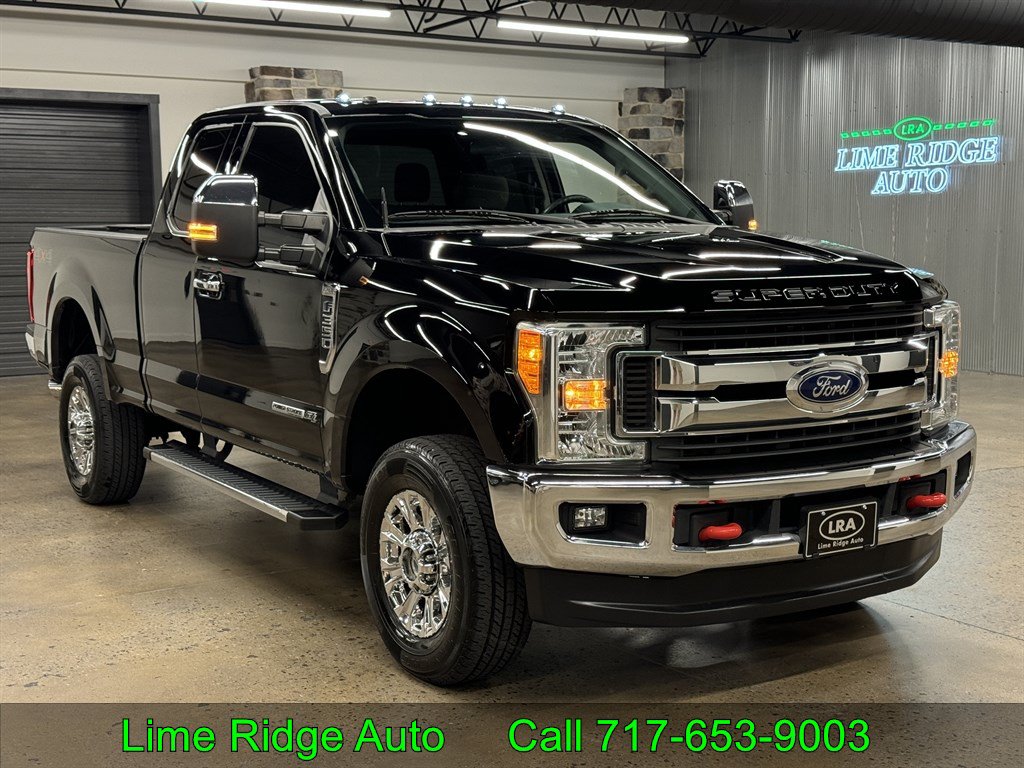 Used 2017 Ford F350 XLT w/ XLT Premium Package AWD/4WD image 1