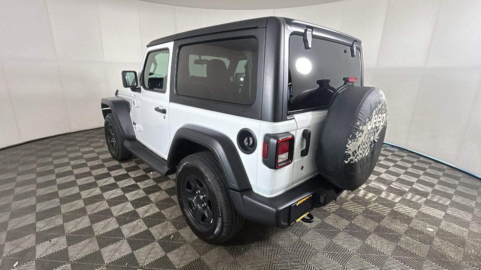 Used 2021 Jeep Wrangler Sport AWD/4WD image 5