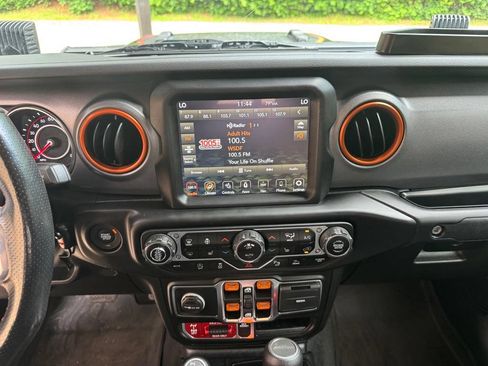 Used 2021 Jeep Gladiator Mojave AWD/4WD image 31