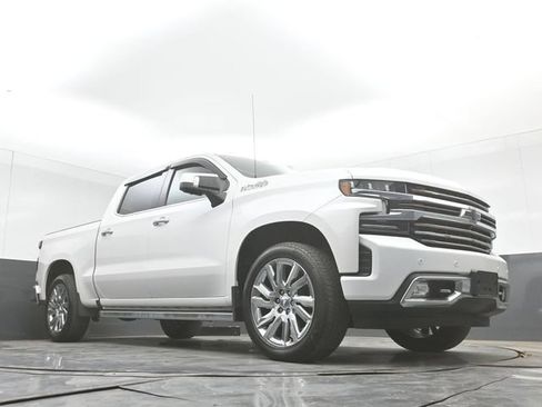 Used 2019 Chevrolet Silverado 1500 High Country w/ High Country Premium Package AWD/4WD image 42
