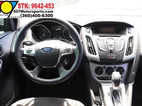 Used 2012 Ford Focus SE FWD image 19