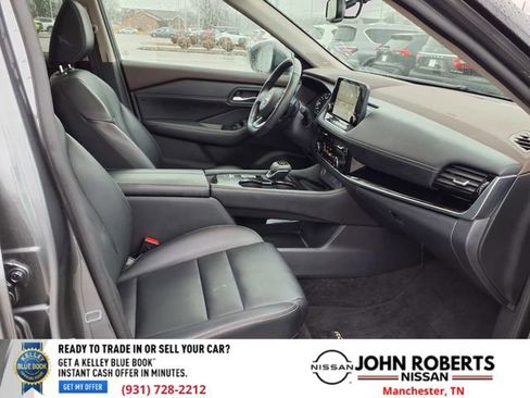 Used 2023 Nissan Rogue SL w/ SL Premium Package image 19