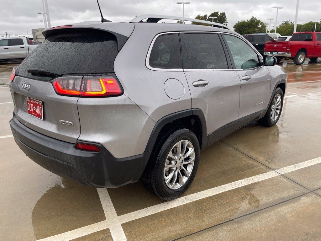 Used 2021 Jeep Cherokee Latitude Plus FWD image 4