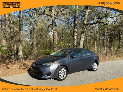 Used 2017 Toyota Corolla LE image 1