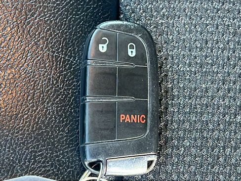 Used 2019 Jeep Compass Trailhawk image 29