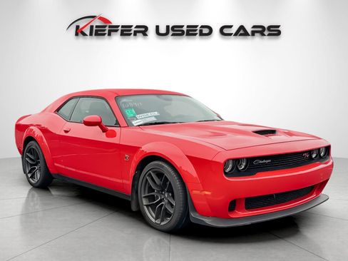Used 2021 Dodge Challenger R/T Scat Pack RWD image 2