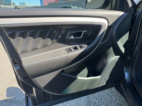 Used 2017 Ford Taurus SEL image 11