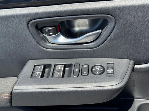 Used 2025 Honda Pilot Sport image 26