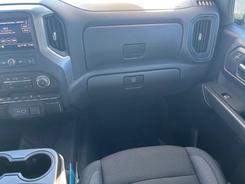 Used 2024 Chevrolet Silverado 1500 Custom image 14