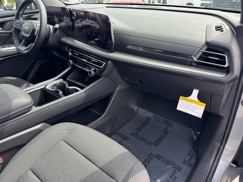 New 2026 Chevrolet Traverse LT w/ Driver Confidence Package FWD image 6
