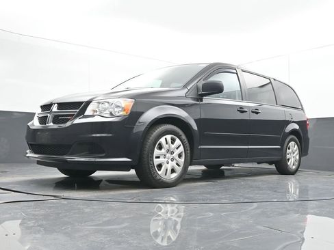 Used 2016 Dodge Grand Caravan SE w/ Quick Order Package 29E SE FWD image 42