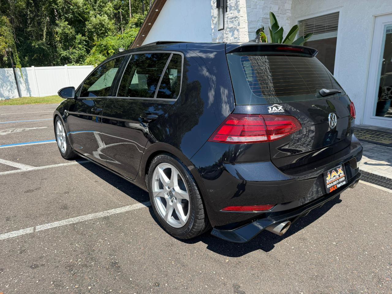 Used 2021 Volkswagen Golf 4-Door FWD image 11