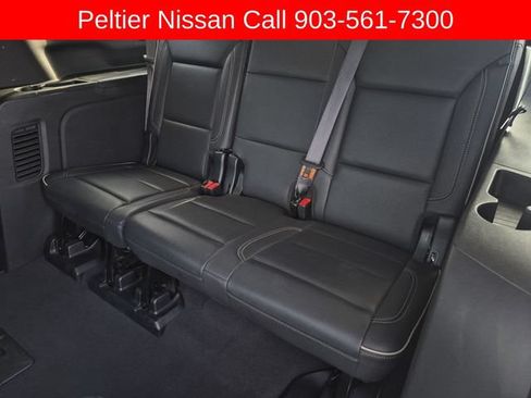 Used 2024 Chevrolet Suburban Premier RWD image 28