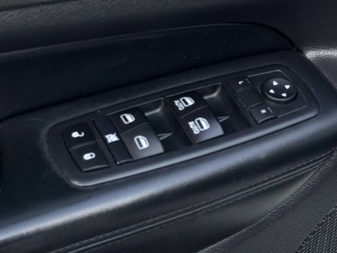 Used 2017 Jeep Grand Cherokee Altitude AWD/4WD image 15