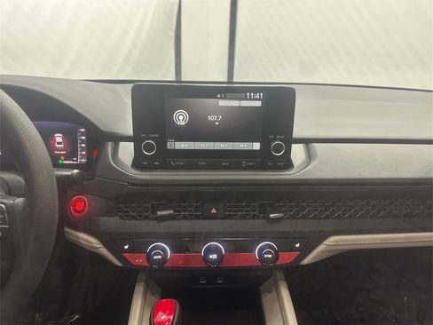 Used 2024 Honda Accord EX image 29