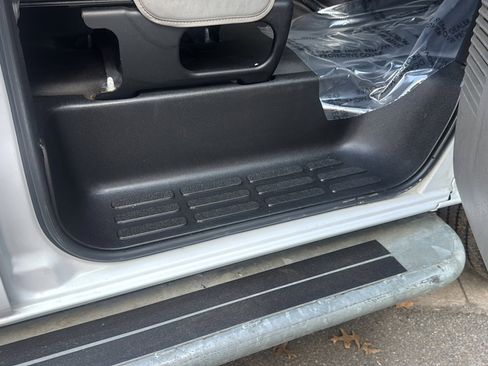 Used 2024 Chevrolet Express 2500 w/ Driver Convenience Package image 15