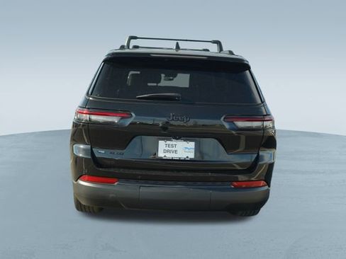 Used 2023 Jeep Grand Cherokee L Altitude image 7