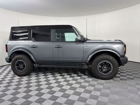 Used 2023 Ford Bronco Outer Banks AWD/4WD image 11