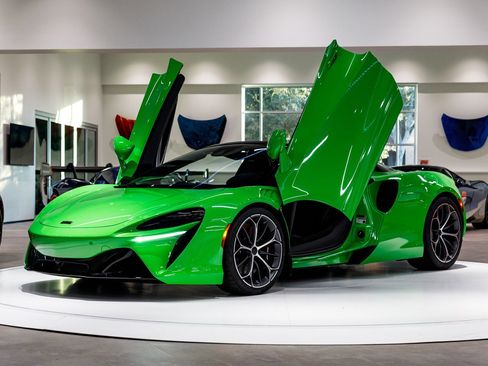 New 2026 McLaren Artura Spider image 41