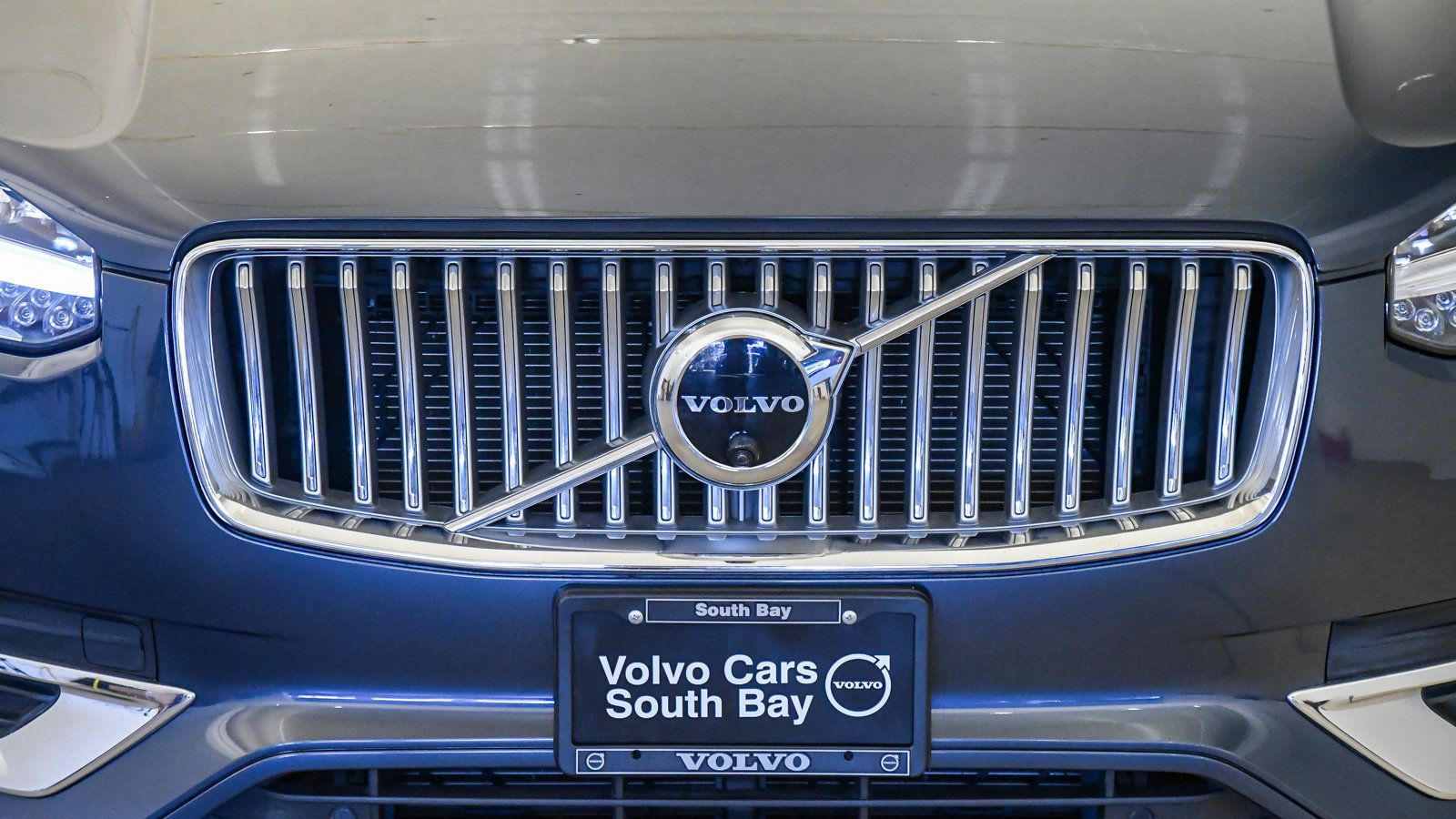 Certified 2023 Volvo XC90 B6 Plus w/ Protection Package Premier AWD/4WD image 8