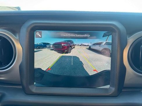 Used 2021 Jeep Gladiator Sport AWD/4WD image 14