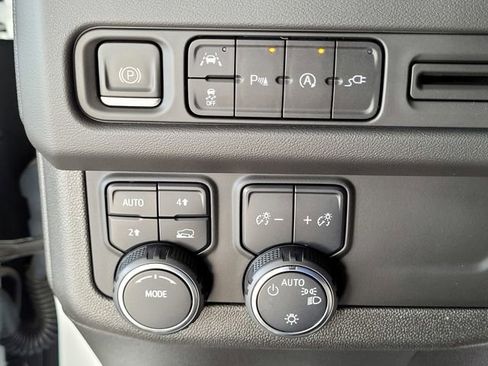 Used 2021 Chevrolet Tahoe RST w/ Luxury Package image 13