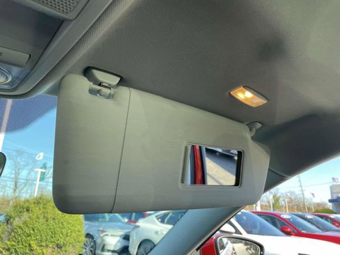 Used 2022 Volkswagen Passat 2.0T SE image 36