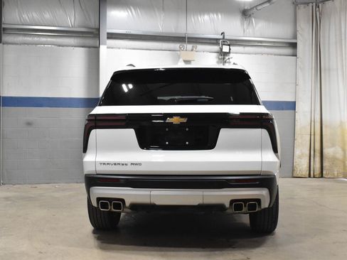 Used 2025 Chevrolet Traverse LT w/ LPO, Floor Liner Package AWD/4WD image 23