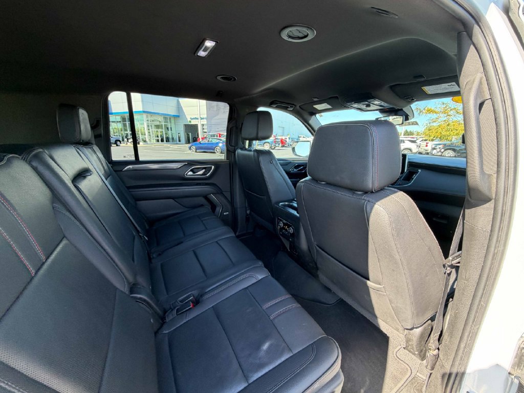 Used 2023 Chevrolet Suburban RST AWD/4WD image 24