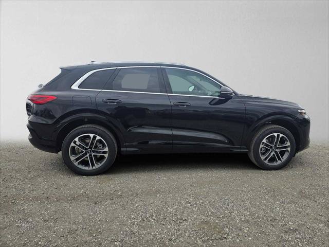 New 2026 Audi Q5 Premium AWD/4WD image 2