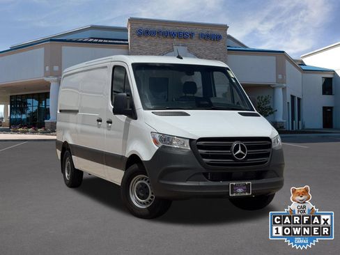 Used 2025 Mercedes-Benz Sprinter 2500 image 1