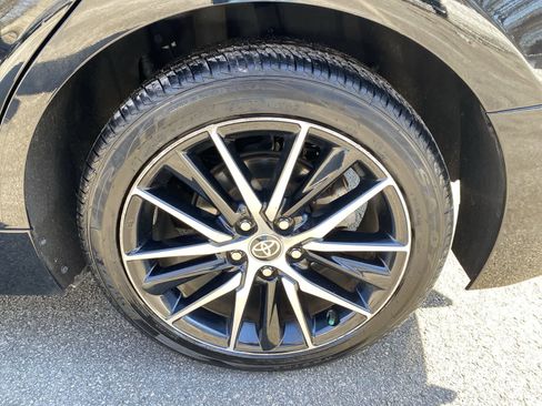 Used 2021 Toyota Camry SE image 19
