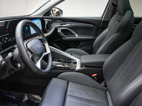 Used 2025 Audi Q5 Premium Plus w/ Premium Plus AWD/4WD image 19
