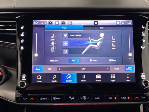 New 2026 Jeep Grand Wagoneer Limited AWD/4WD image 18