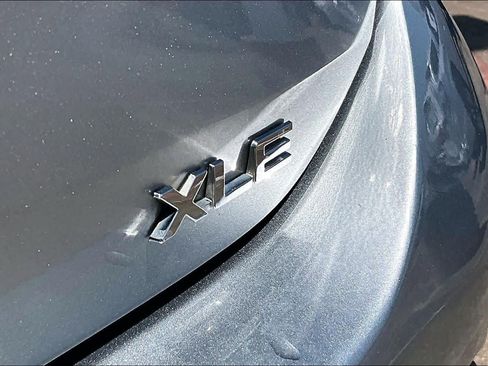 Used 2021 Toyota Highlander XLE FWD image 10