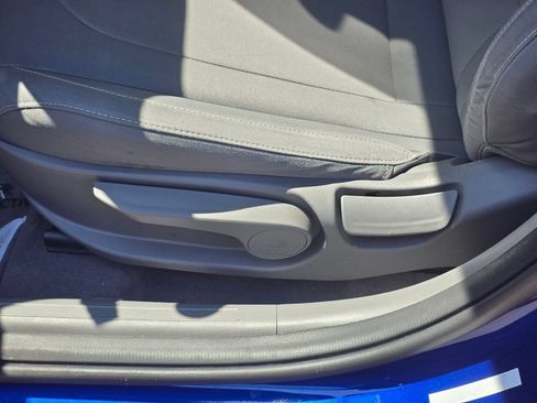 Used 2022 Hyundai Elantra SEL FWD image 30