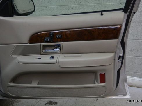 Used 2009 Mercury Grand Marquis LS image 8