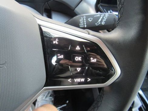 Used 2021 Volkswagen ID.4 Pro S w/ Gradient Package image 40