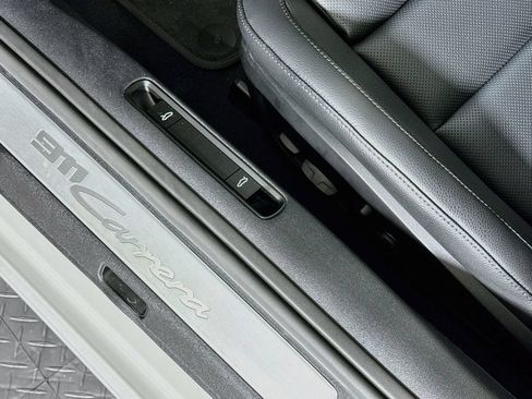 Certified 2025 Porsche 911 Carrera RWD image 27