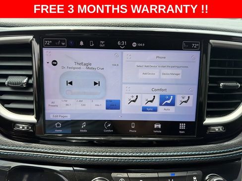 Used 2021 Chrysler Pacifica Touring-L FWD image 17