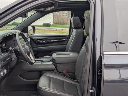 Used 2023 GMC Yukon XL Denali image 18