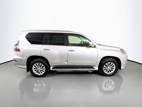 Used 2014 Lexus GX 460 image 8