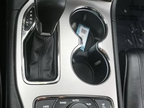 Used 2021 Jeep Grand Cherokee High Altitude AWD/4WD image 17