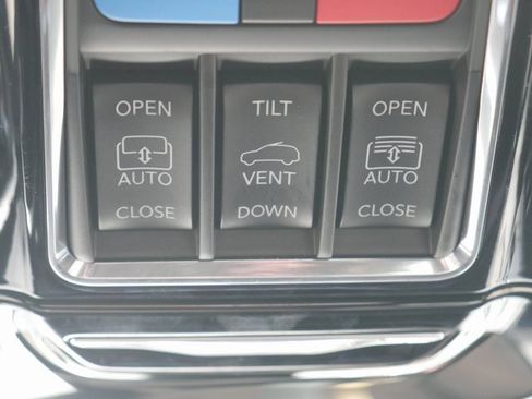 Used 2022 Jeep Grand Cherokee L Overland w/ Luxury Tech Group IV image 35